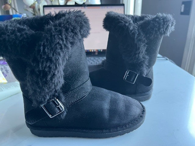 The Childrens Place Girls Buckle Faux Fur Chalet Boots Black Youth Girls Size 13