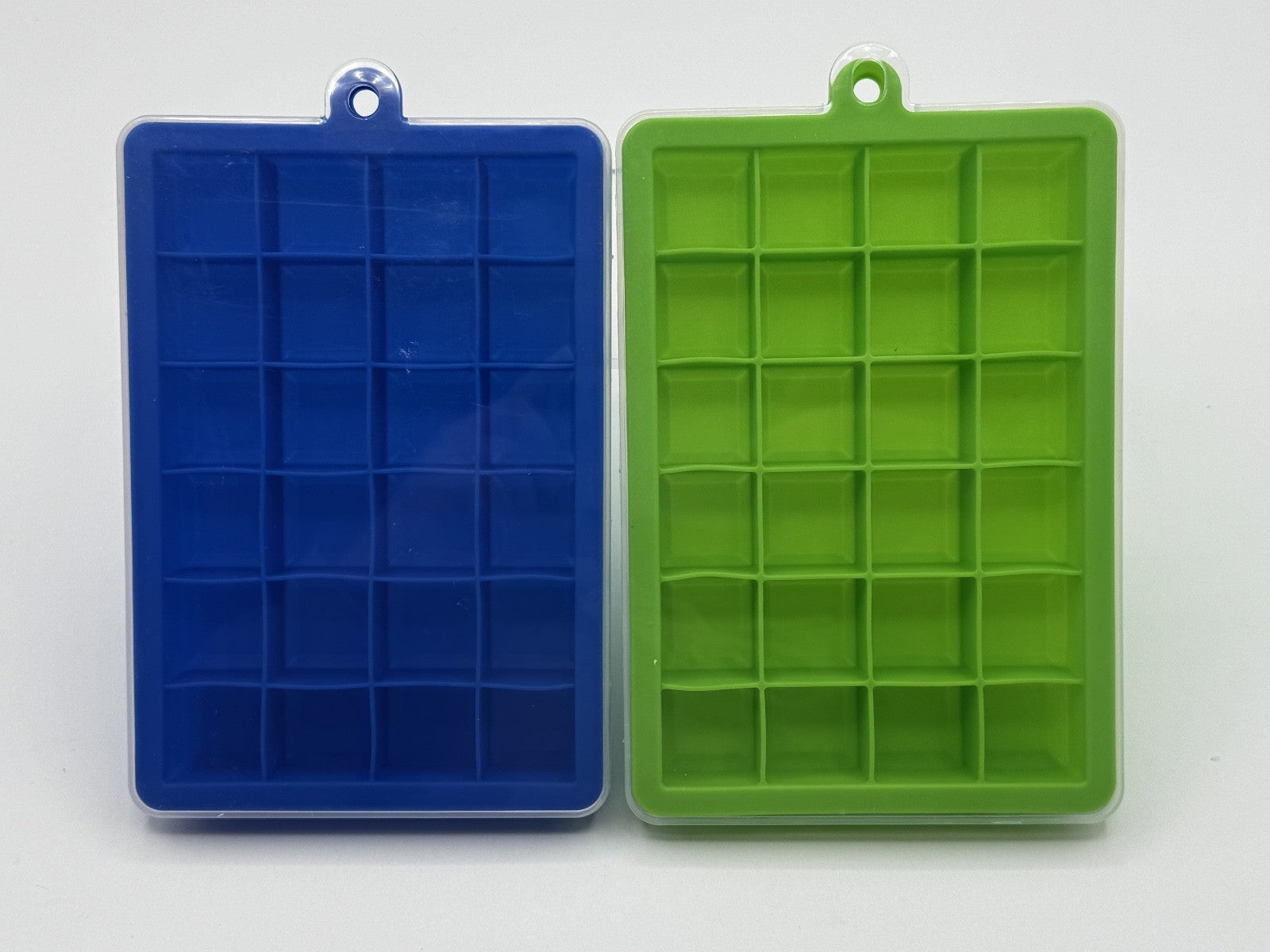 2 pk. Soft Silicone Ice cube Tray with PP Lid, BPA free 36 Cubes ea. GR/BL NEW
