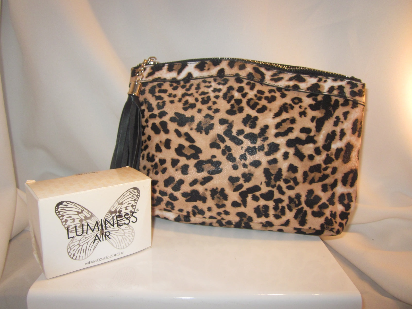 Luminess Air 11x7 Leopard Print Canvas Coated Pouch Makeup Foundation Travel bag