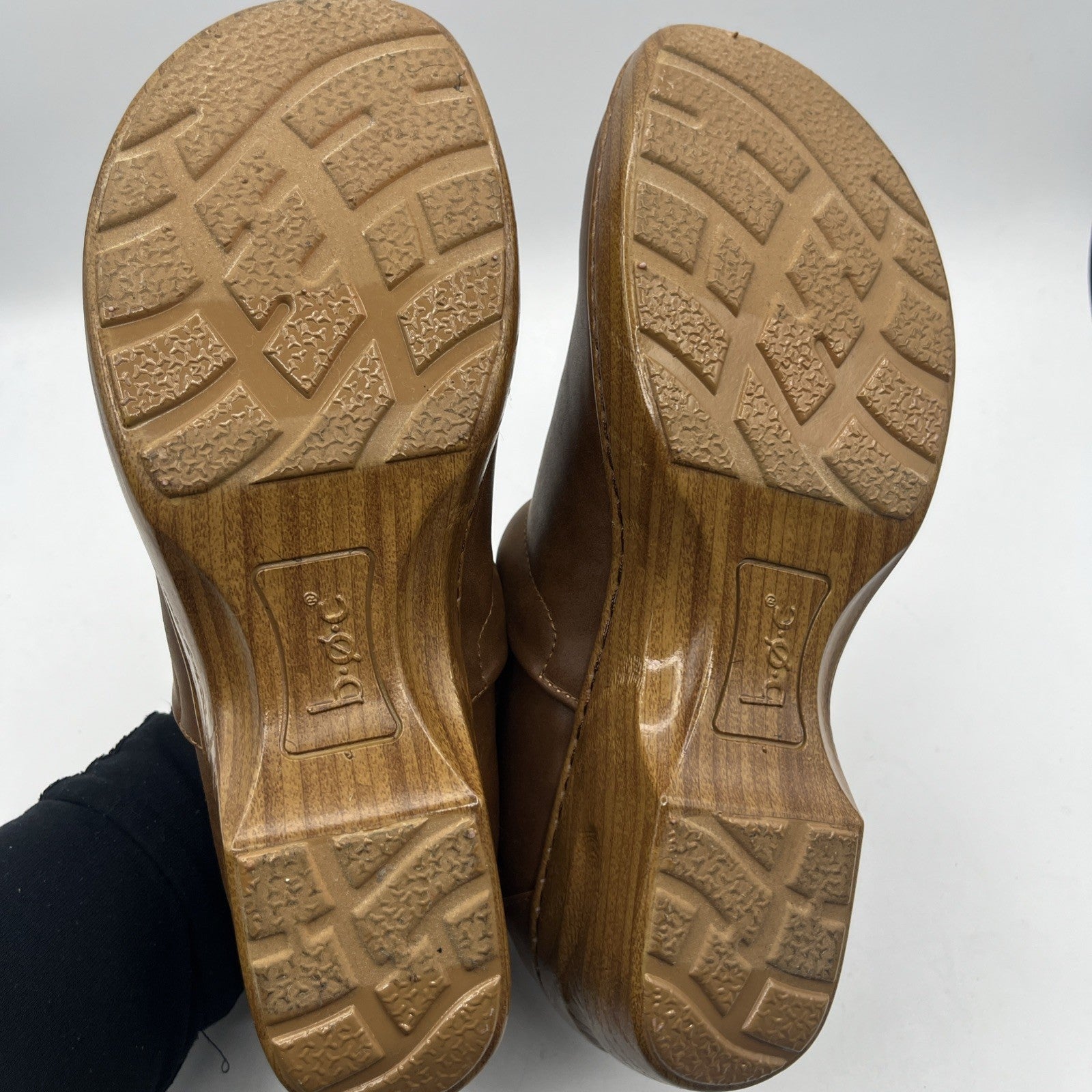 B.O.C Women's Peggy II Clogs, 10M, Slip-on Brown Leather, Pre-owned