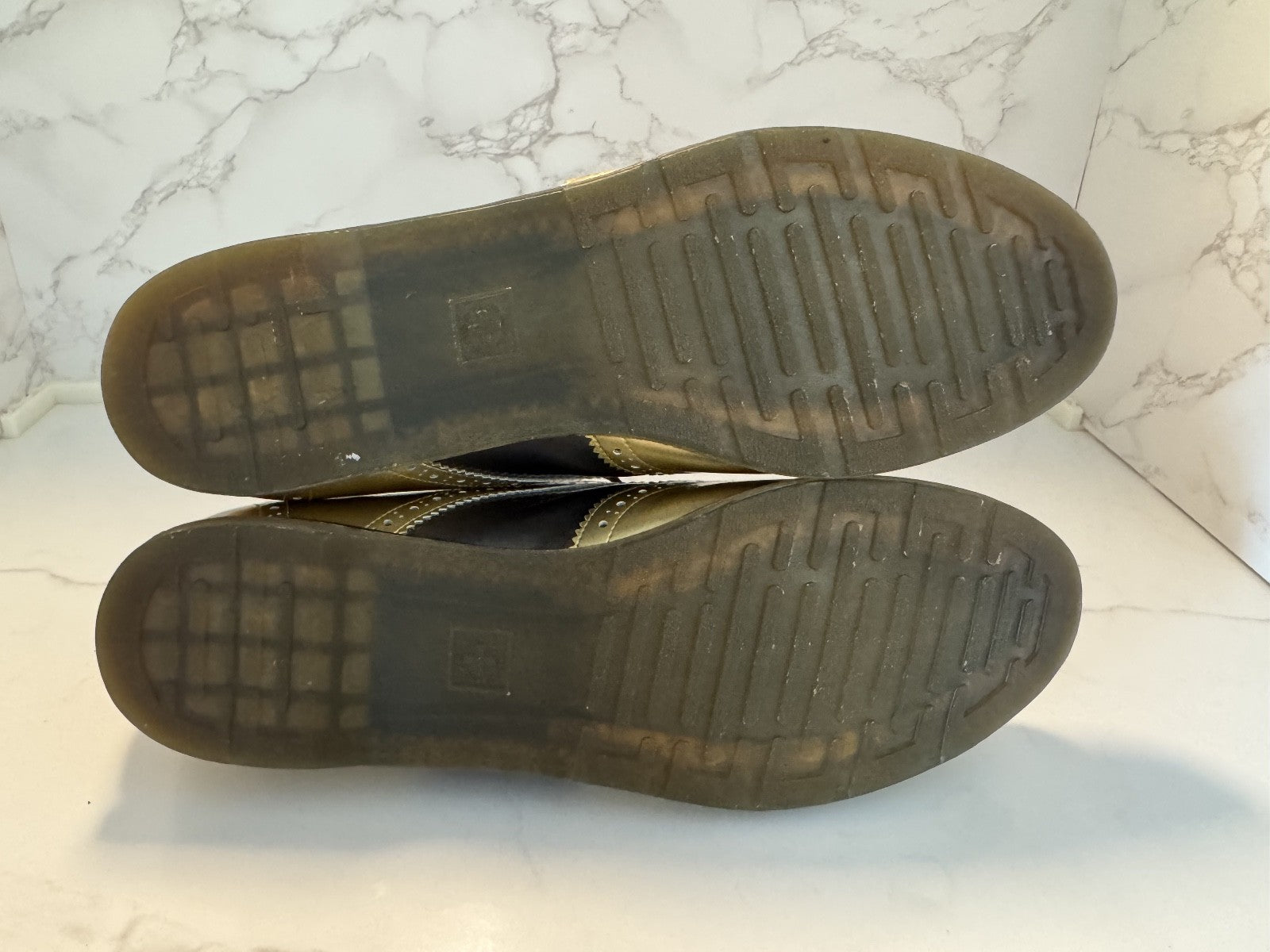 Doc Martens Gastby Polina Wingtip Oxfords Air Cushion Gold & Platinum Size 11