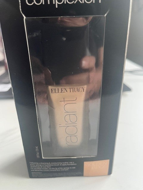 Ellen Tracy Radiant Weightless Foundation "Golden Beige" 1.8 oz Natural DEWY NIB