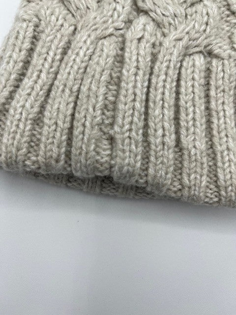 Under Armour Women's Knit Beanie Hat Cable Knit Gray OSFA Fleece Lined Pre-own