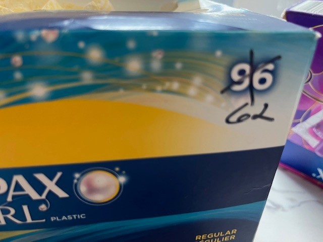 Tampax Pearl Regular Absorbency Tampons Unscented 62 CT, 2 bx RADIANT, 13 LINERS