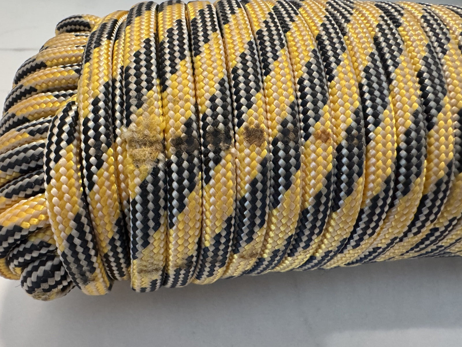 Everbilt 1/4" x 100' Heavy Duty Diamond Braid Polypropylene Rope 157 Lb, NEW