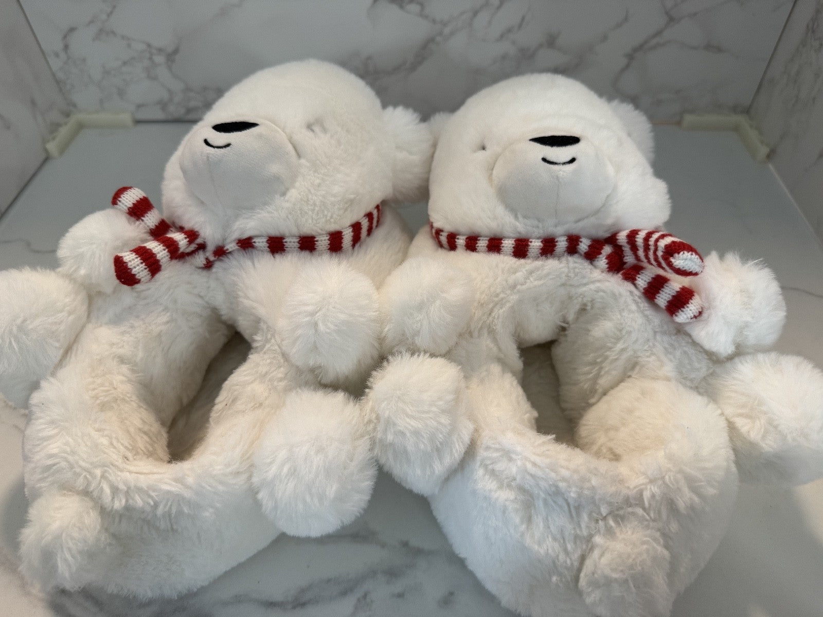 Wondershop Kids Slippers Polar Bear Holiday Christmas Size L (4-5) Soft, Pre-own