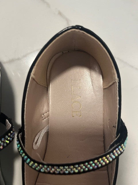 Children’s Place Girls Dress Jeweled Strap Patent Leather Shoes Size 12 Preowned