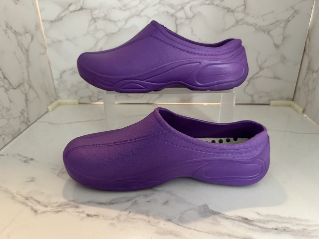 Mandy Nurse Shoes by Delta Uniforms Sz. 11 Rubber Slip-on Clogs, Purple, Pre-own