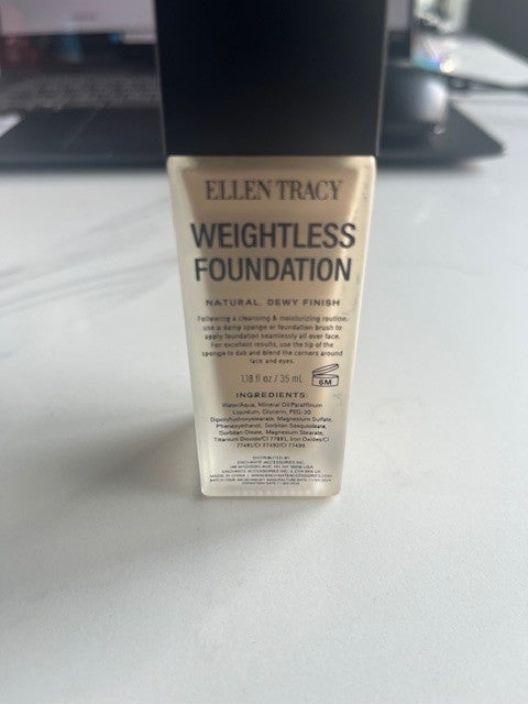 Ellen Tracy Radiant Weightless Foundation "Golden Beige" 1.8 oz Natural DEWY NIB