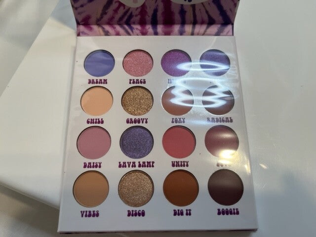 BH Cosmetics Flower Power Eyeshadow Palette 16 Color w/Free Eyeshadow Brush