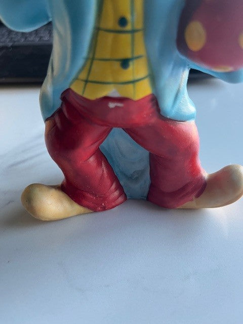 Vintage 1986 Enesco Hand Painted Porcelain Clown Figurine Balls 6.5 Collectable