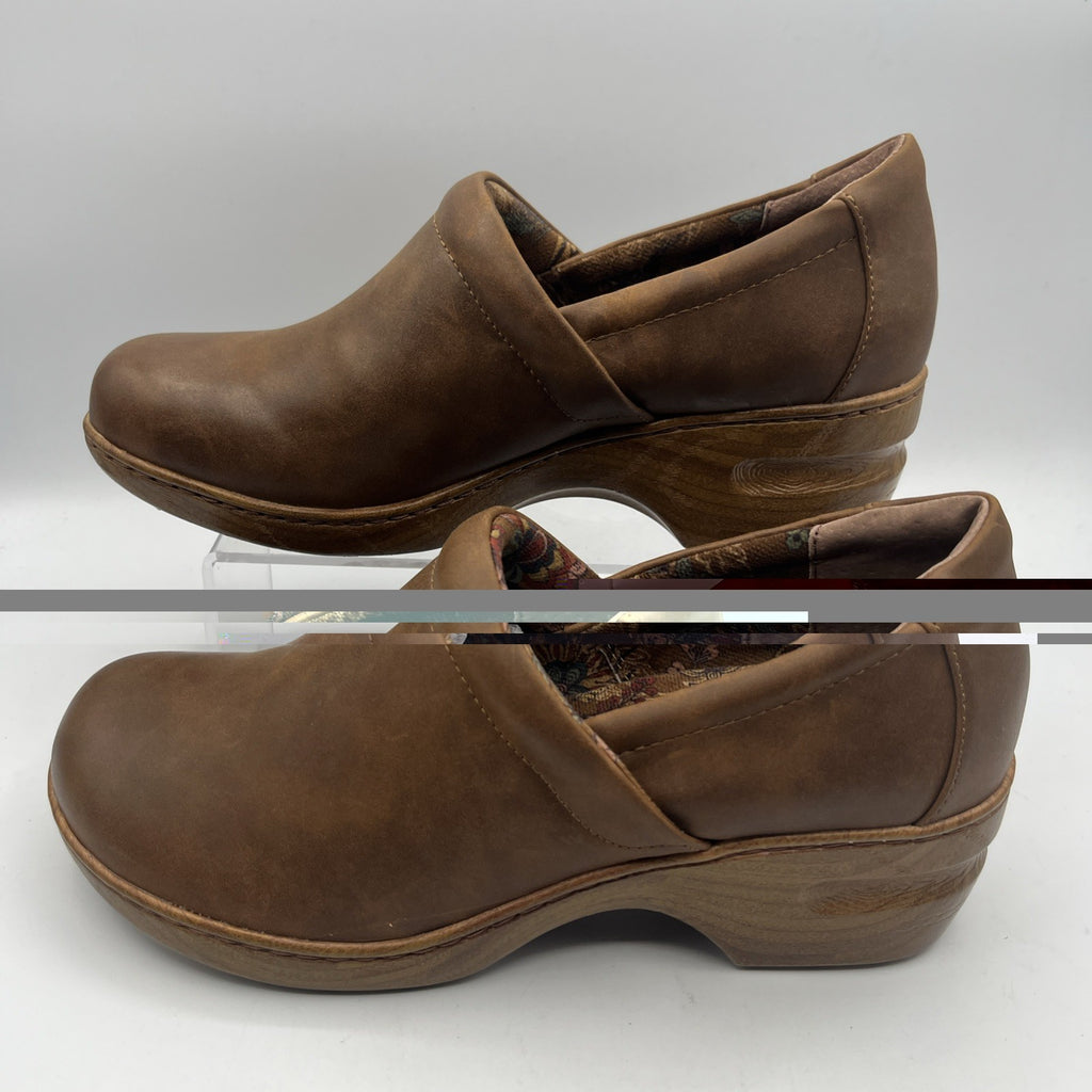 B.O.C Women's Peggy II Clogs, 10M, Slip-on Brown Leather, Pre-owned