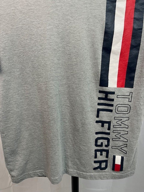 Youth Boys Tommy Hilfiger Cotton T-Shirt Size Medium 12/14 Gray Pre-owned