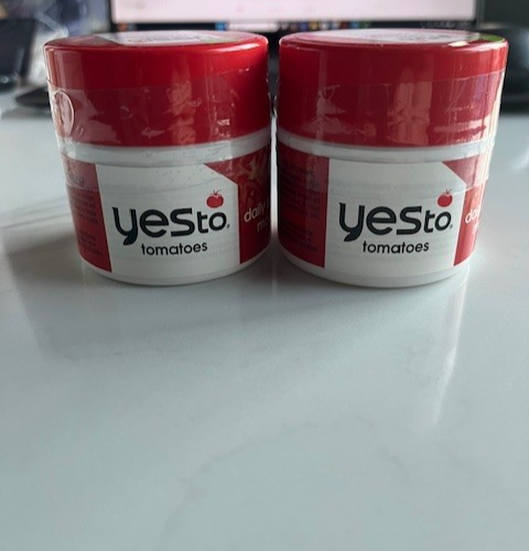 3 pk.- Yes To Tomatoes Daily Balancing Moisturizer Blemish-Prone Skin w/Lip Kit