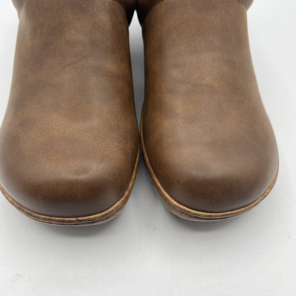 B.O.C Women's Peggy II Clogs, 10M, Slip-on Brown Leather, Pre-owned