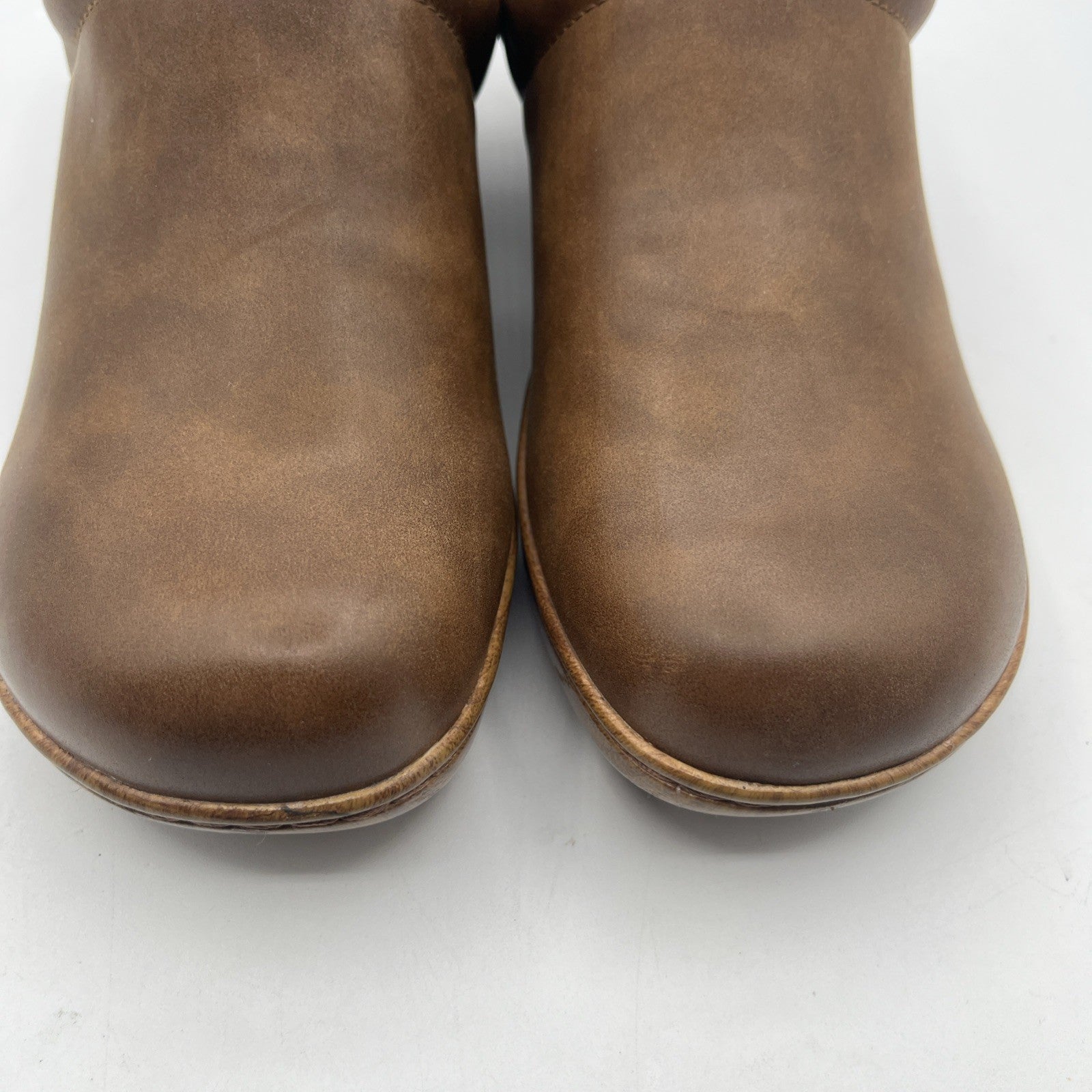 B.O.C Women's Peggy II Clogs, 10M, Slip-on Brown Leather, Pre-owned