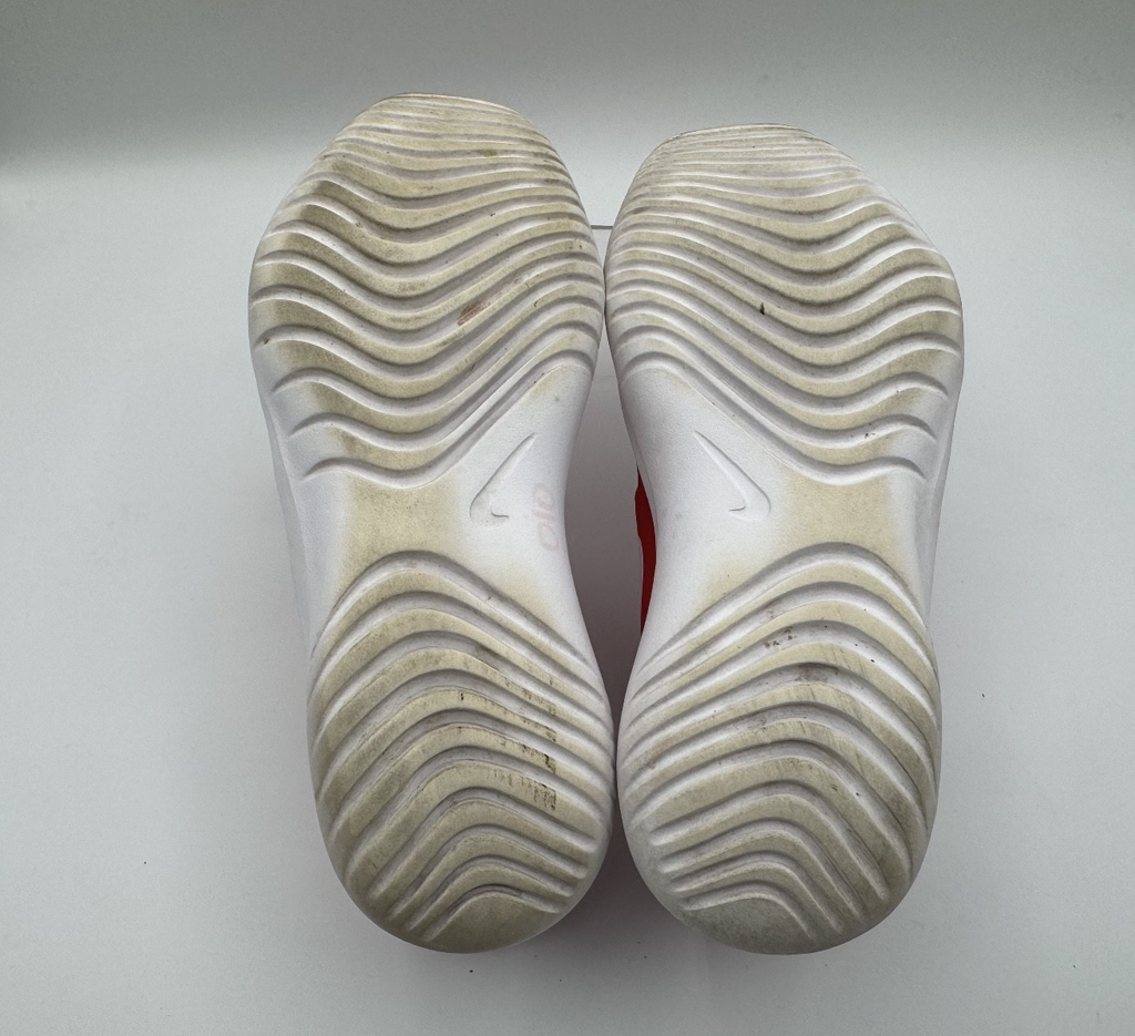 Nike Flex Runner Red/White Kids Slip on Shoes - Gym Shoe Sports Sz 5.5, pre-own