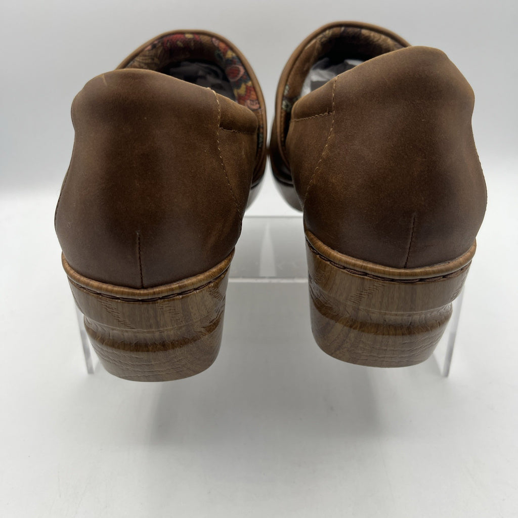 B.O.C Women's Peggy II Clogs, 10M, Slip-on Brown Leather, Pre-owned