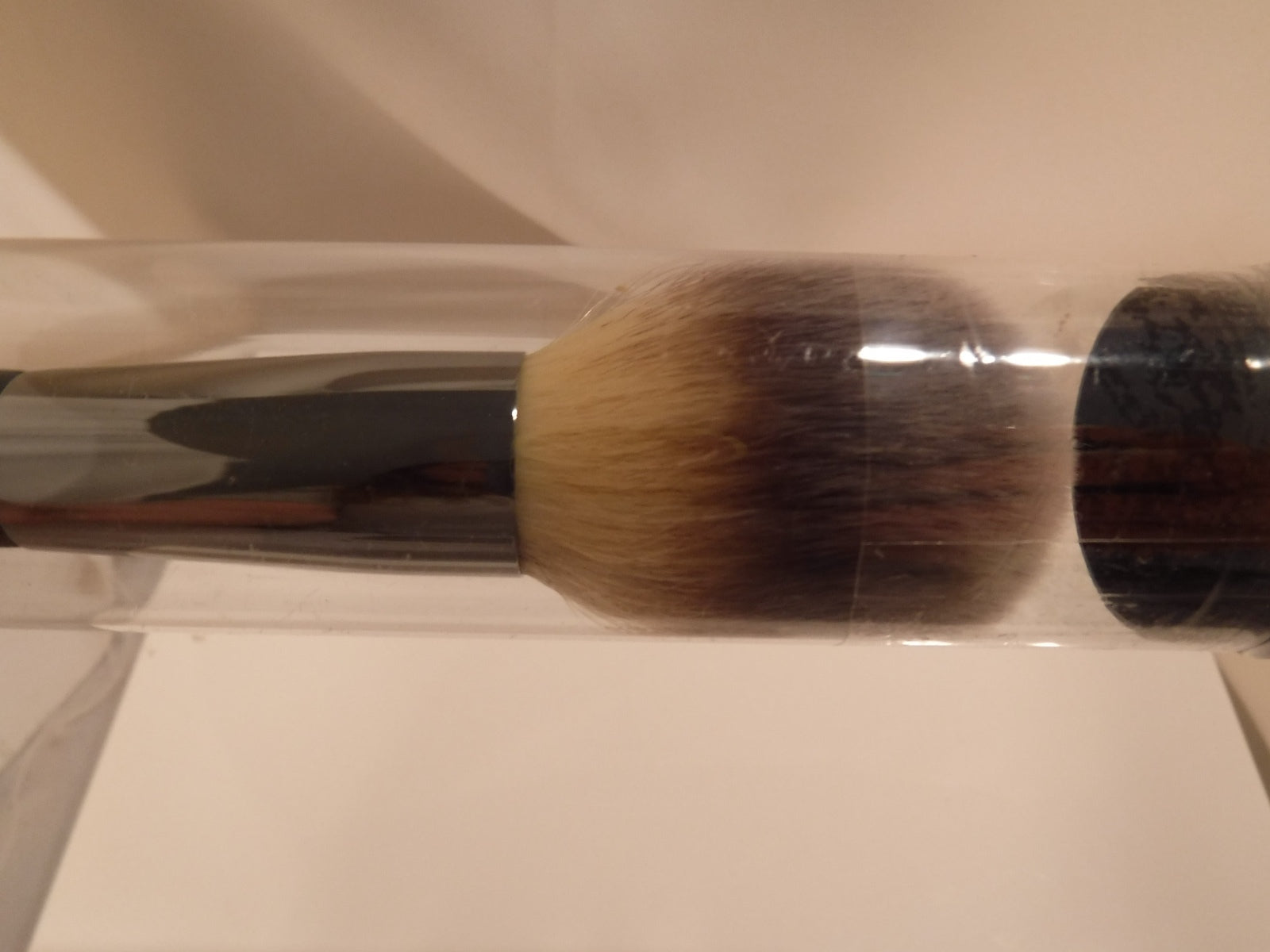 IT COSMETICS BYE BYE PORES PRESSED POWDER COMPACT & LUXE BALL BRUSH #8 NIB