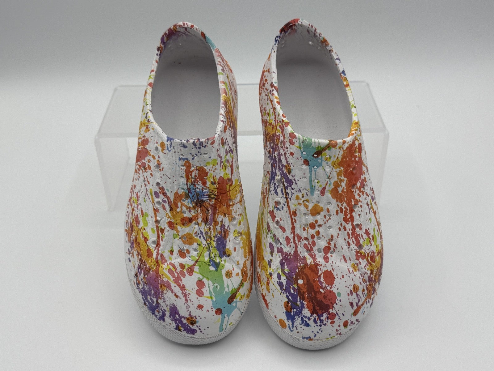 Bebe Water Shoes Rainbow Paint Splatter Girls Size 11-12, Beach, Pool Shoes NWOT