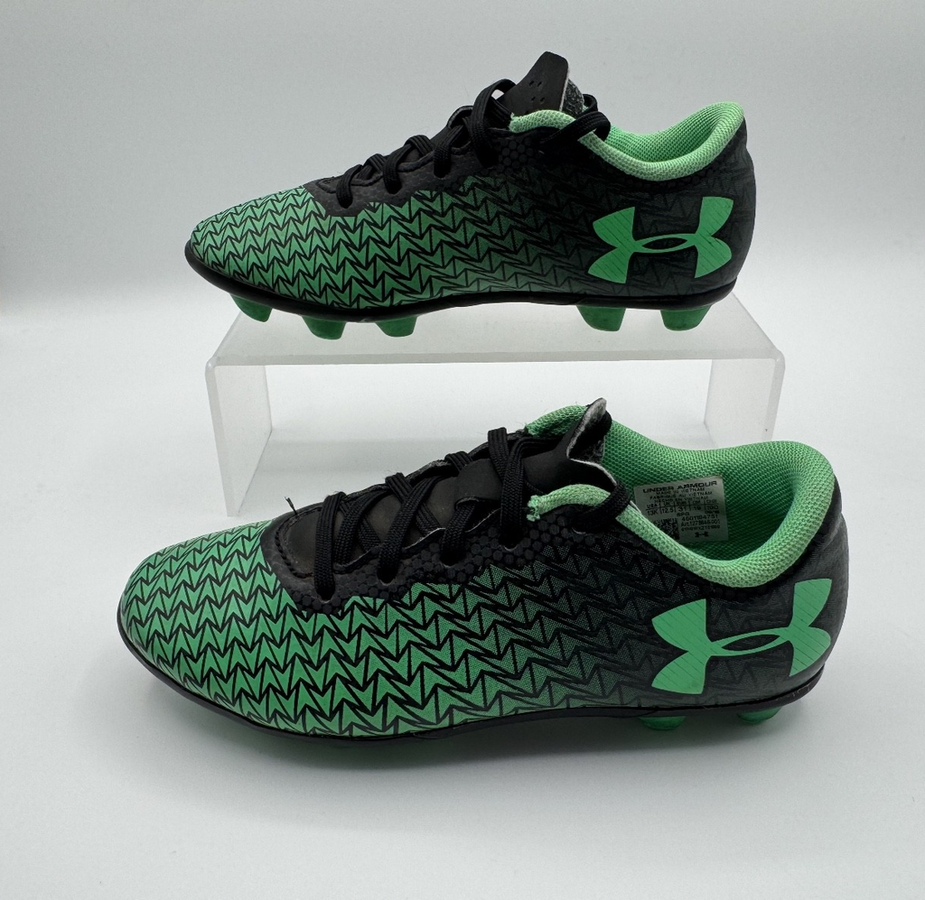 Under Armour ClutchFit Force 3.0 Green & Black Soccer Cleats YOUTH SIZE 13K