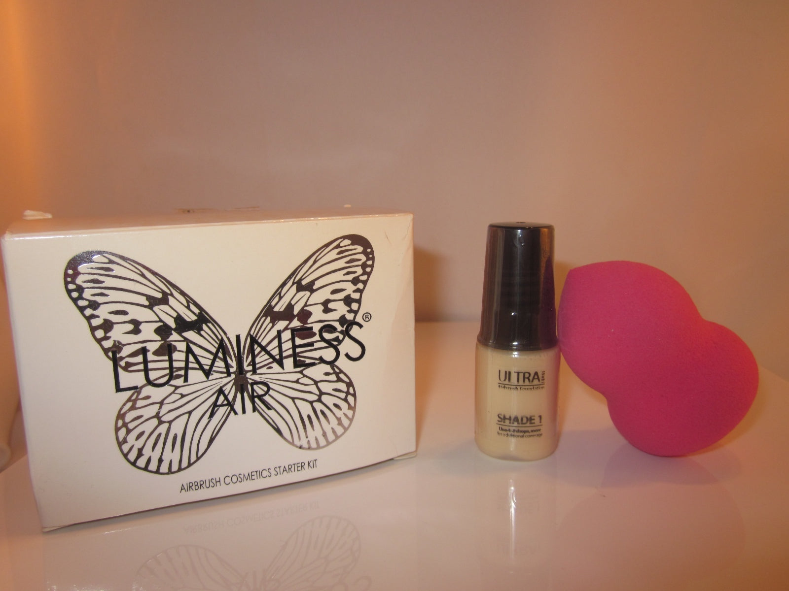New Luminess Air/Stream Airbrush Makeup Ultra Shade 1 Foundation & Bonus Sponge