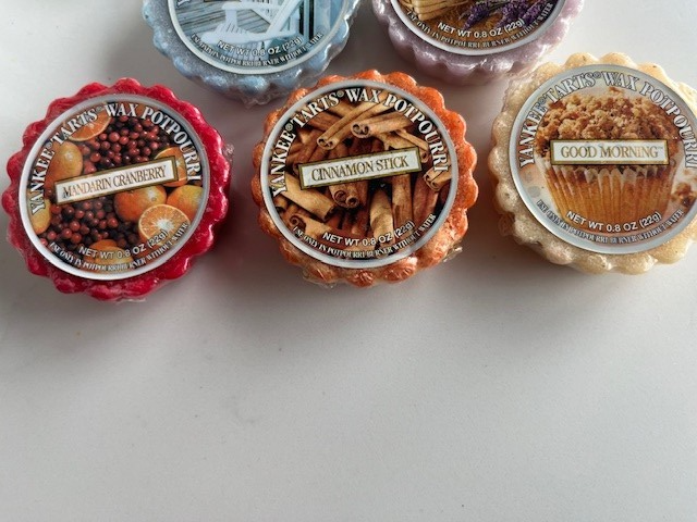 Yankee Candle Lot of 8 Assorted Wax Melt Potpourri Tarts 0.8 oz ea, RETIRED