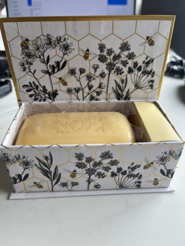 PUNCH STUDIO BEE THE GIFTED LINE MUSIC BOX WITH VERBENA SOAP BAR BEETHOVEN 4oz