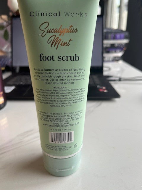 Clinical Works Eucalyptus Mint Exfoliating Foot Scrub 4 Soft Feet 08/26 SEALED