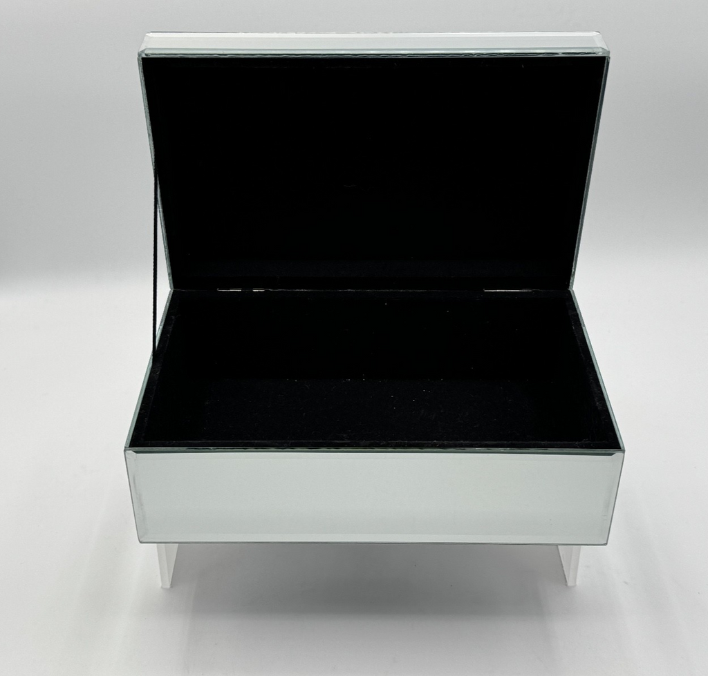American Atelier Jewelry Monogrammed Mirrored Trinket Box Letter "K" 8x5 Pre-own