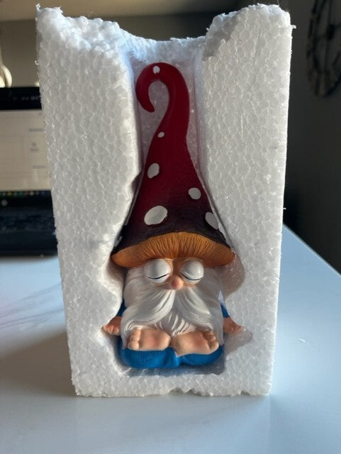 VVgifts Gnome Figurines Decor Gnome Sculpture Statue Home/Office 7 1/2 in-NIB