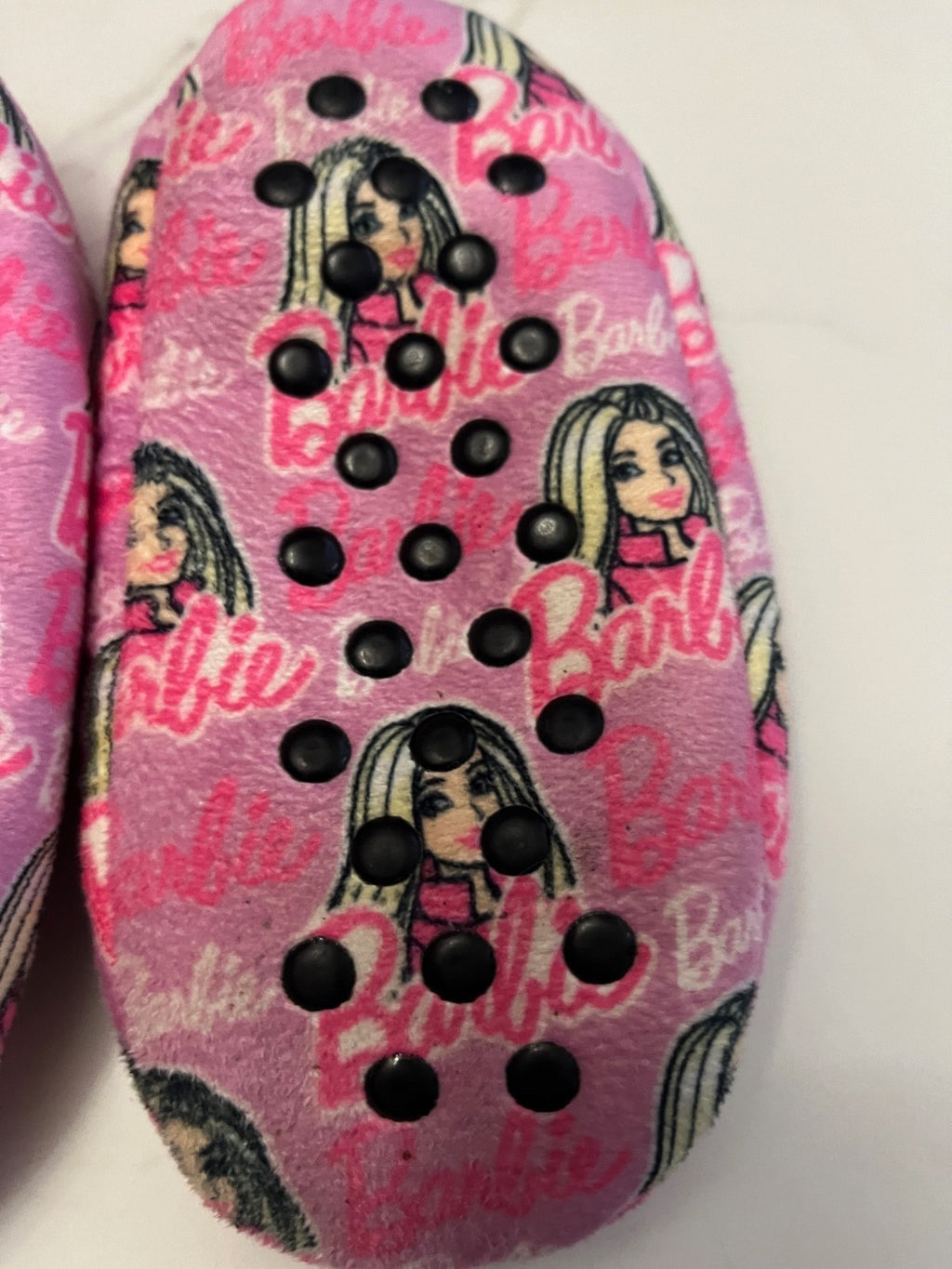 BARBIE MATTEL Fuzzy Babba Slippers Shoe Sz. 5-7, stretchable w/gripps-Pre-owned