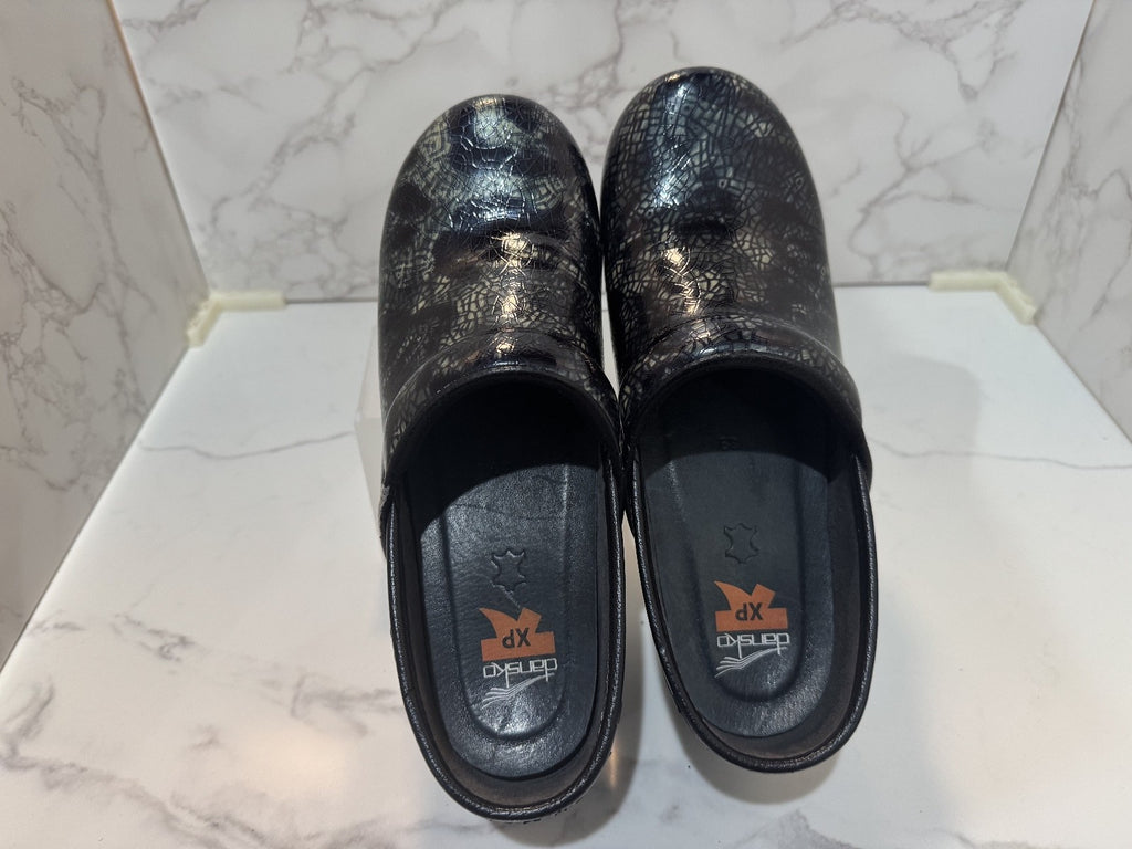 Dansko XP Pro Womens Clogs Leather, Size 39, 8.5-9 US, Pre-owned, Excellent Cond