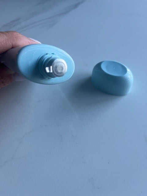 PEACE OUT Instant Pore Perfector .8 oz Soothing w/Hyaluronic Acid NIB Sealed