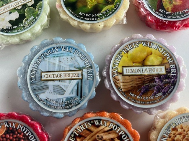 Yankee Candle Lot of 8 Assorted Wax Melt Potpourri Tarts 0.8 oz ea, RETIRED