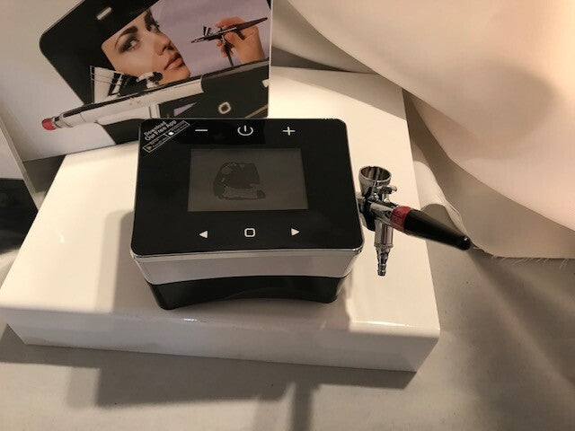 Luminess Air Airbrush EPIC 2 Makeup System No drip pink Stylus & 4pc Med Makeup
