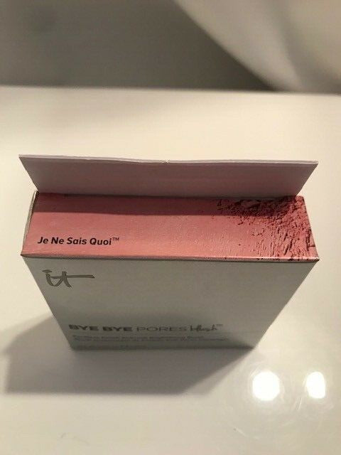 It Cosmetics Bye Bye Pores Poreless Je Ne Sais Quoi Brightening Blush+Brush NIB