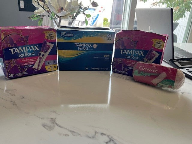 Tampax Pearl Regular Absorbency Tampons Unscented 62 CT, 2 bx RADIANT, 13 LINERS