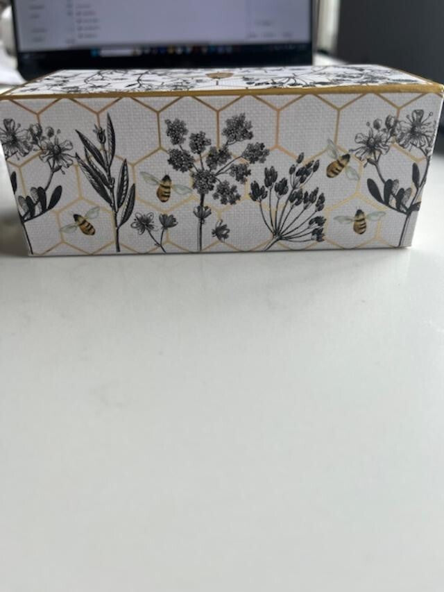 PUNCH STUDIO BEE THE GIFTED LINE MUSIC BOX WITH VERBENA SOAP BAR BEETHOVEN 4oz