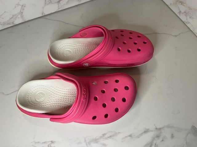 Crocs Classic Clog Hot Pink Unisex Adult Slip on 6 Lightweight Comfort PREowned