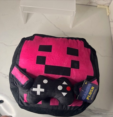 New 11”-12” Pink Video Gamer With Controller Collectible Soft Plush Toy BMI= NWT