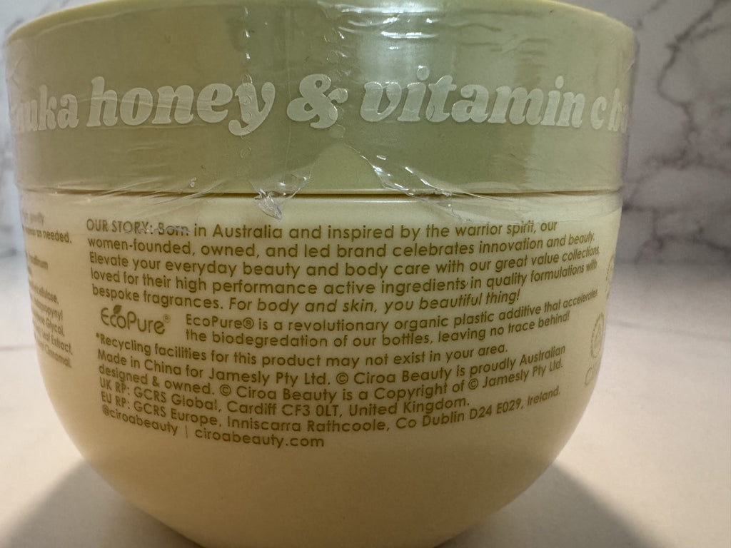Ciroa Manuka Honey & Vitamin C Glow Rejuvanting Body Scrub 21.1 OZ, Australian