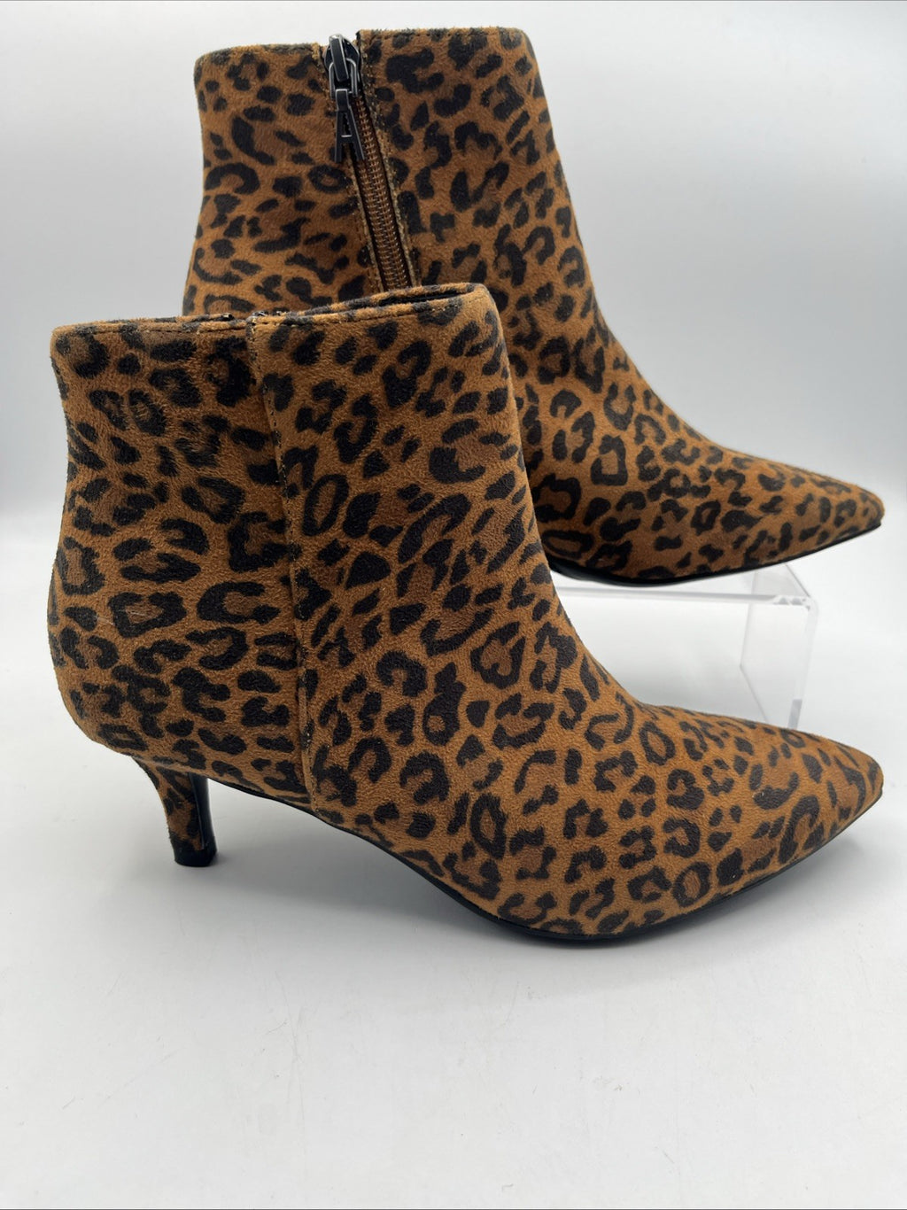 Aerosoles EDITH Leopard Print Zip Pointed Toe Ankle Fax Suede Heel Boot Sz.8 New