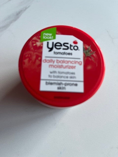 3 pk.- Yes To Tomatoes Daily Balancing Moisturizer Blemish-Prone Skin w/Lip Kit