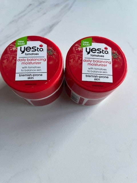 3 pk.- Yes To Tomatoes Daily Balancing Moisturizer Blemish-Prone Skin w/Lip Kit