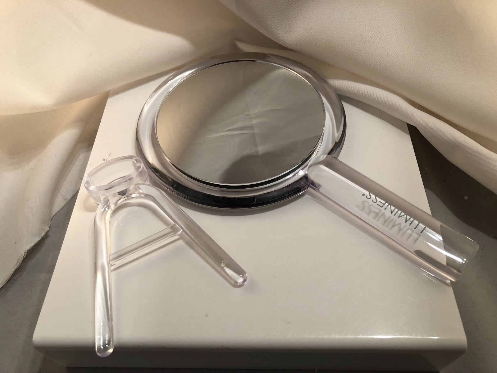 Luminess DUAL SIDED MAGNIFICATION MIRROR Handheld Mirror With Stand New In Box