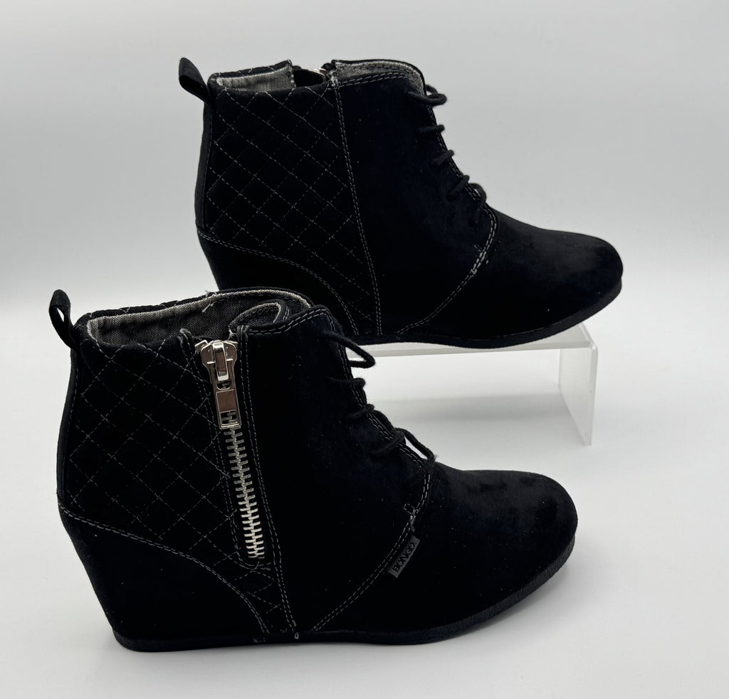 Bongo Shoes Women's Size 8M Black Kedzie Suede Wedge Ankle Bootie Zipper Pre-own