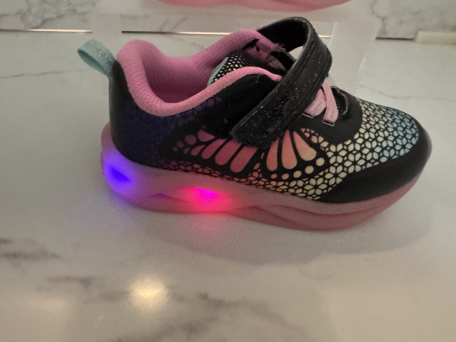 Athletic Works Toddler Girl Butterfly Light Up Sneakers Size 9, Working Lights.