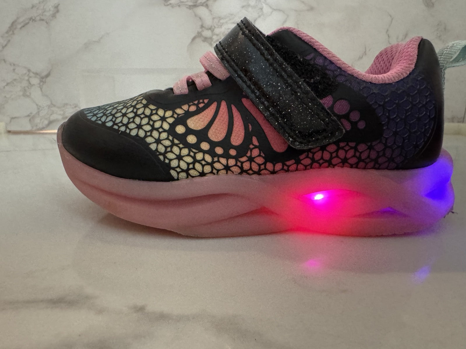 Athletic Works Toddler Girl Butterfly Light Up Sneakers Size 9, Working Lights.