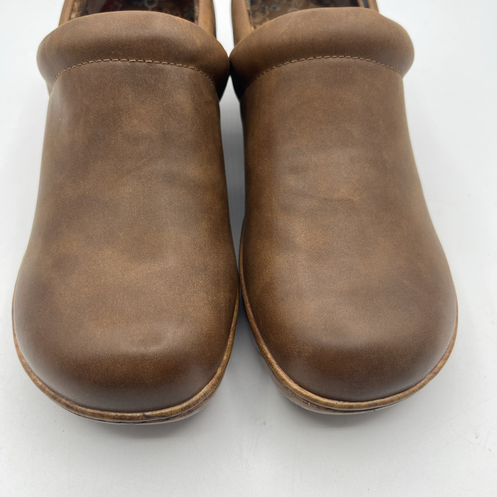 B.O.C Women's Peggy II Clogs, 10M, Slip-on Brown Leather, Pre-owned